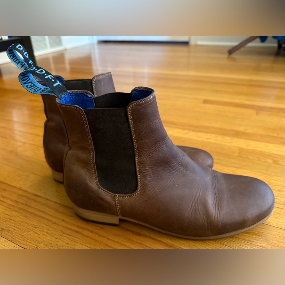 John Fluevog size 11 Chelsea boots